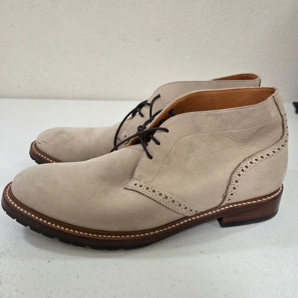 Ariat Two24 Mens 10 D Sand Leather Chukka Boots Vibram Sole Beige